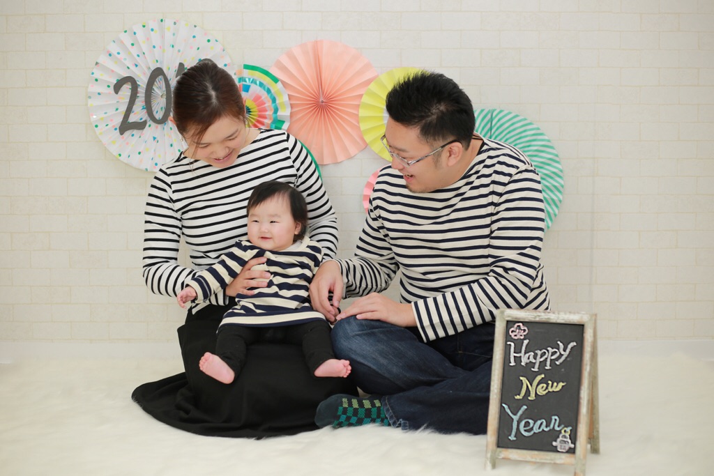 年賀状フォトはお揃いのボーダーで♡