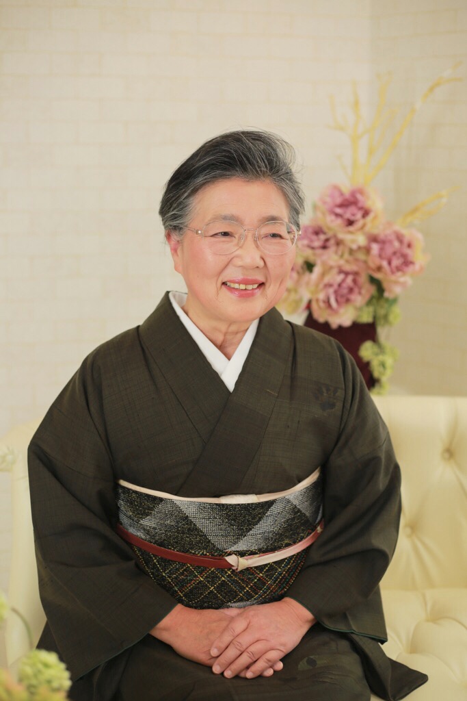 華姿着付け教室の生徒さまが記念撮影に来てくださいました♡