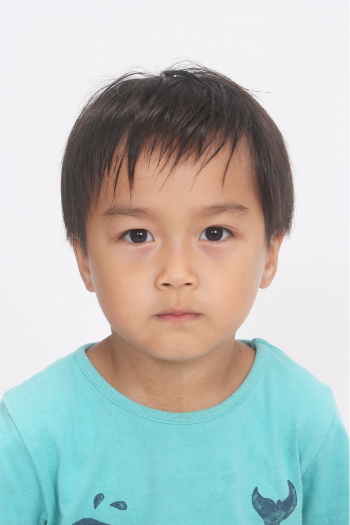 お子様のパスポート写真