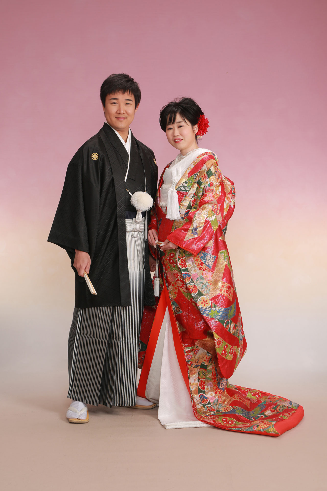 キャラクターも二人をお祝い【可児市】