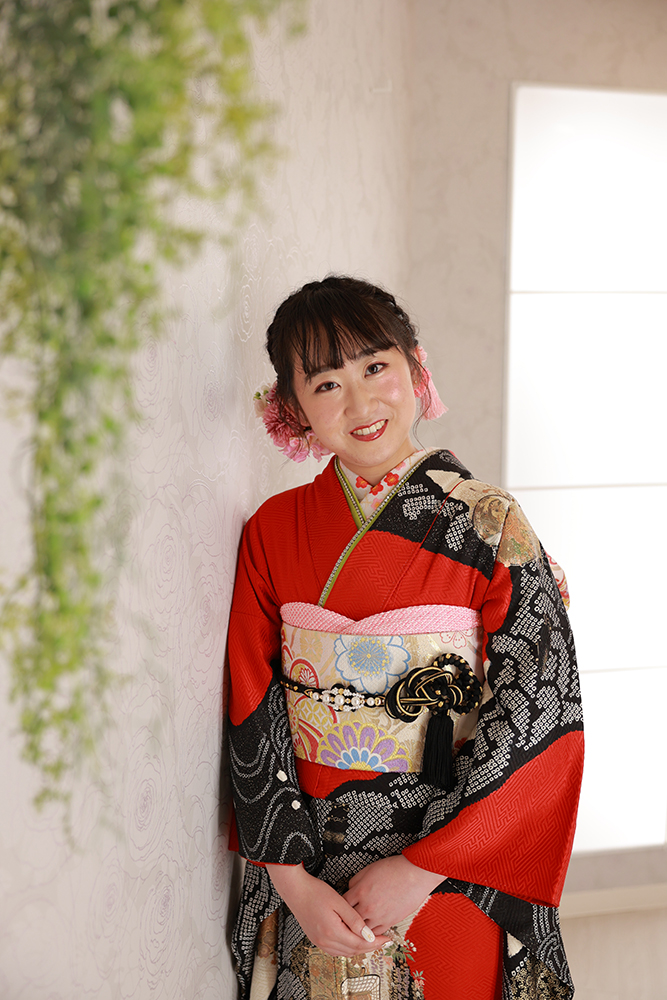 赤と黒でモダンに【可児市】