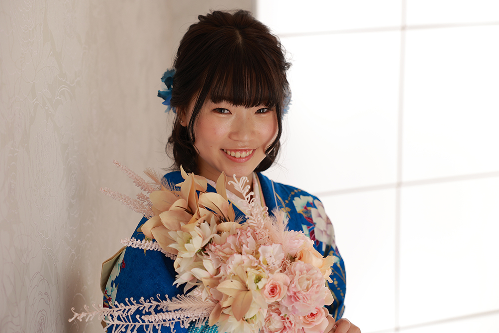 瑠璃色の振袖で成人記念【八百津町】