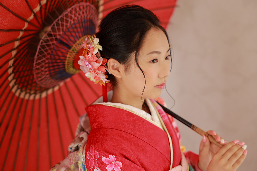 白い袴でおしゃれに【可児市】